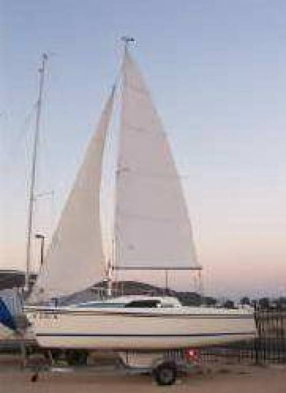 Hunter 18.5 by